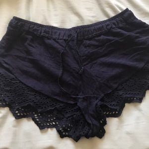 Soft shorts with lace